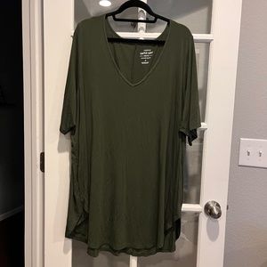 super soft green torrid tshirt.  torrid size 5